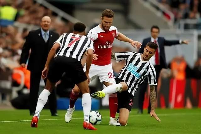 国足新帅开门红战非洲雄狮 数据:或变阵再造冷